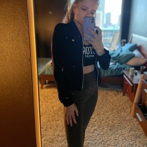 zip-up jumper, size M.